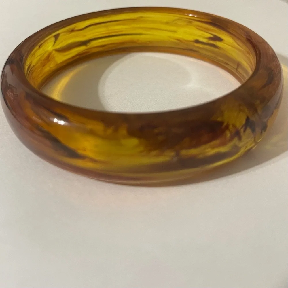 Apple Juice Bakelite Vintage Bangle - Picture 5 of 10